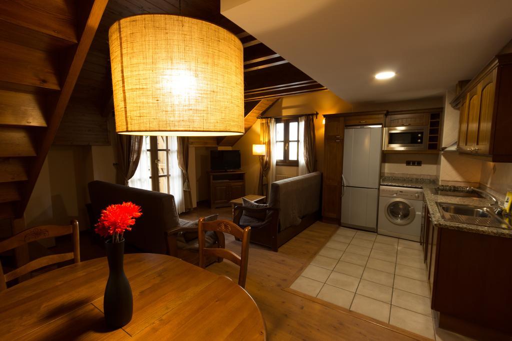 Apartamentos Casa Lavedan トラマカスティリャ・デ・テナ エクステリア 写真