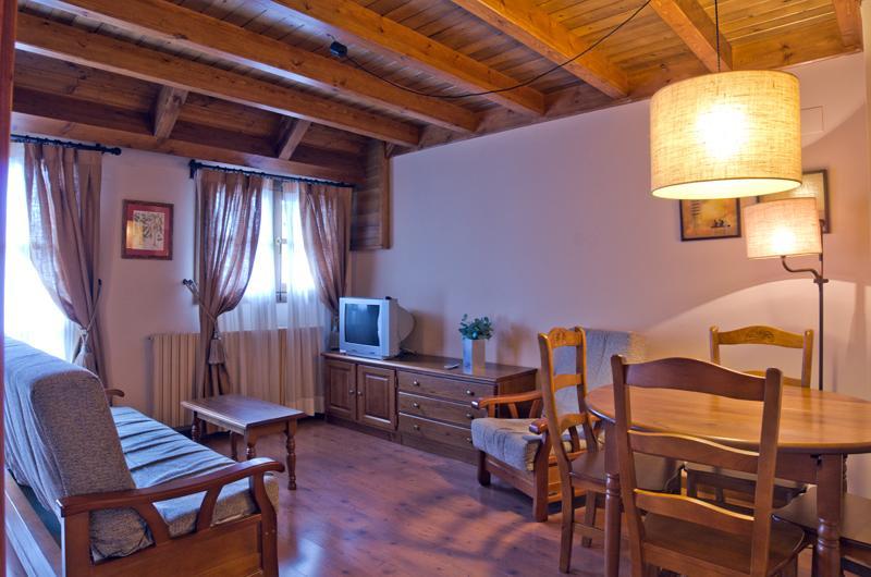 Apartamentos Casa Lavedan トラマカスティリャ・デ・テナ エクステリア 写真