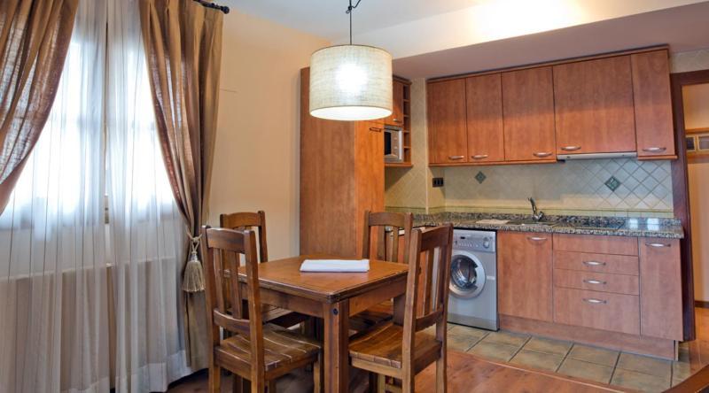 Apartamentos Casa Lavedan トラマカスティリャ・デ・テナ 部屋 写真