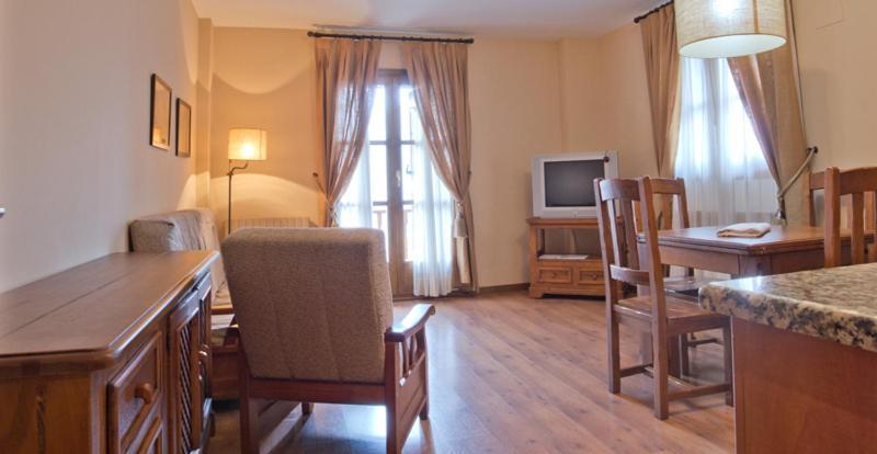 Apartamentos Casa Lavedan トラマカスティリャ・デ・テナ 部屋 写真
