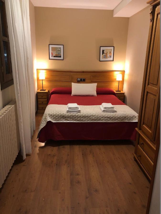 Apartamentos Casa Lavedan トラマカスティリャ・デ・テナ エクステリア 写真