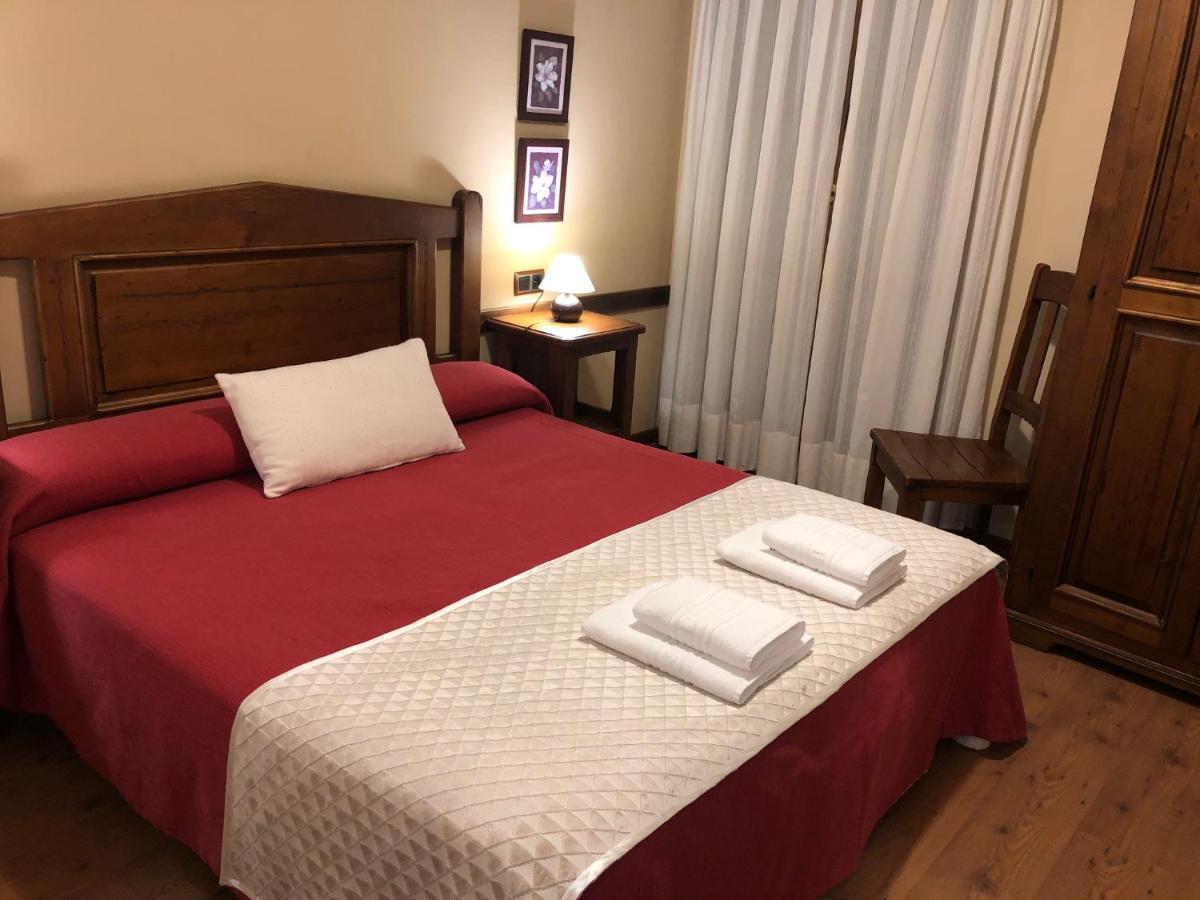 Apartamentos Casa Lavedan トラマカスティリャ・デ・テナ エクステリア 写真